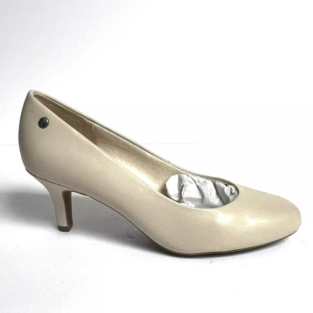 Life Stride Women’s Parigi Beige High Heel Pumps Size 9.5Wide